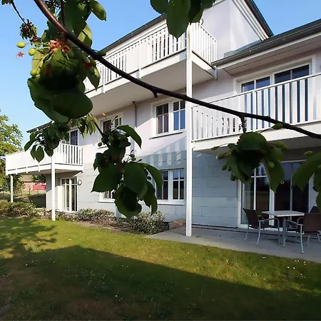 Apartmenthaus 06 *